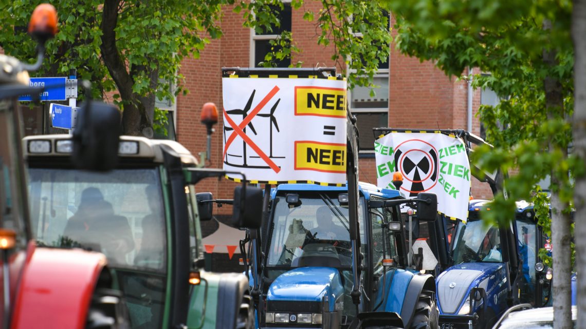 Stille Tocht tegen plaatsing mega turbines in Bronckhorst. Nee = Nee