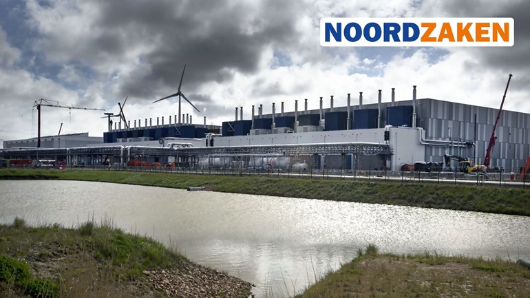 ‘Bronckhorst slibt dicht met mega turbines en datacenters’. Lubach shockeert.
