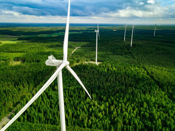 EenVandaag: giga windturbines moeten op 2,5 km. afstand, blijkt uit onderzoek. ‘Voorkom leed door goed te plannen’